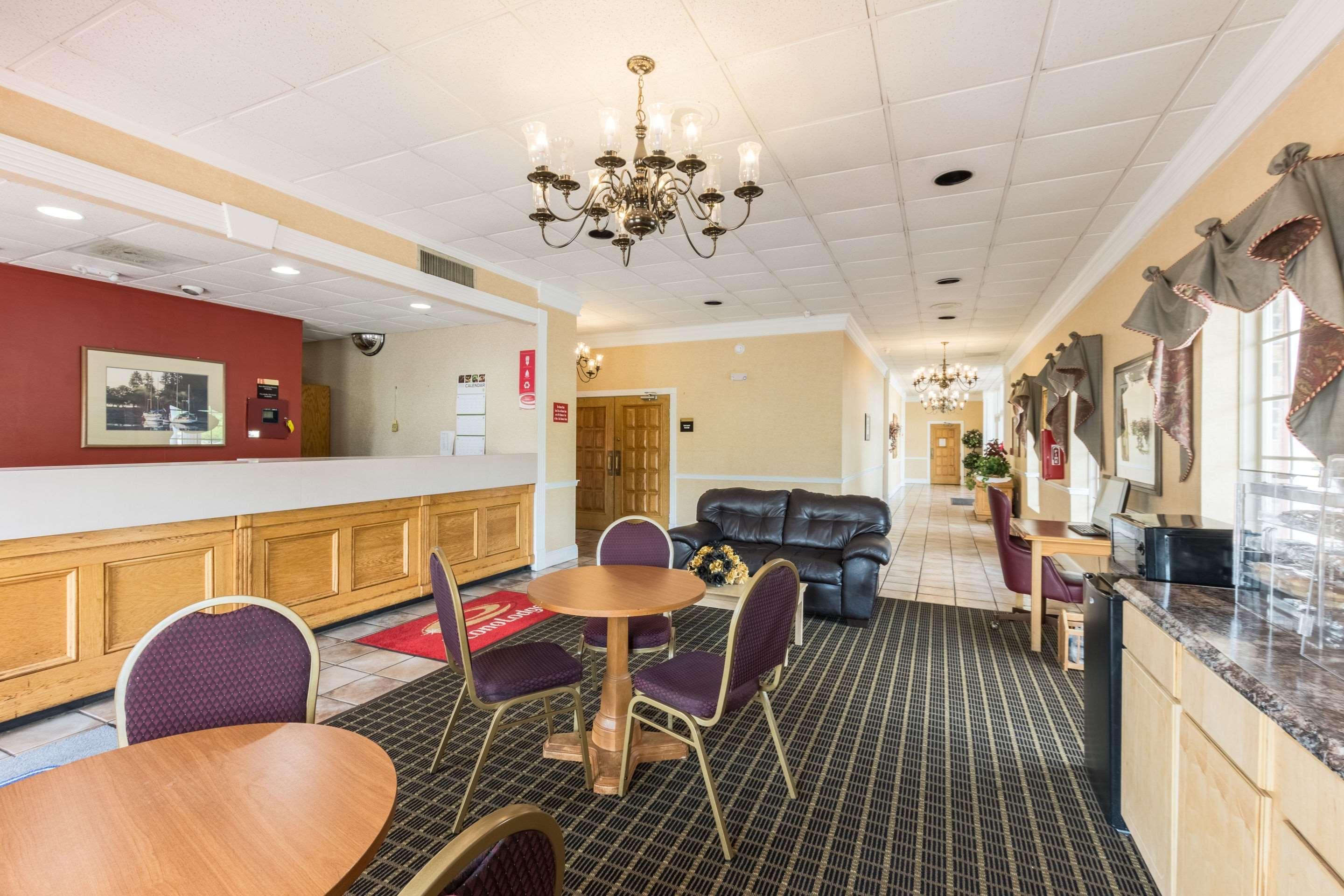 Econo Lodge Inn & Suites Orangeburg Ngoại thất bức ảnh