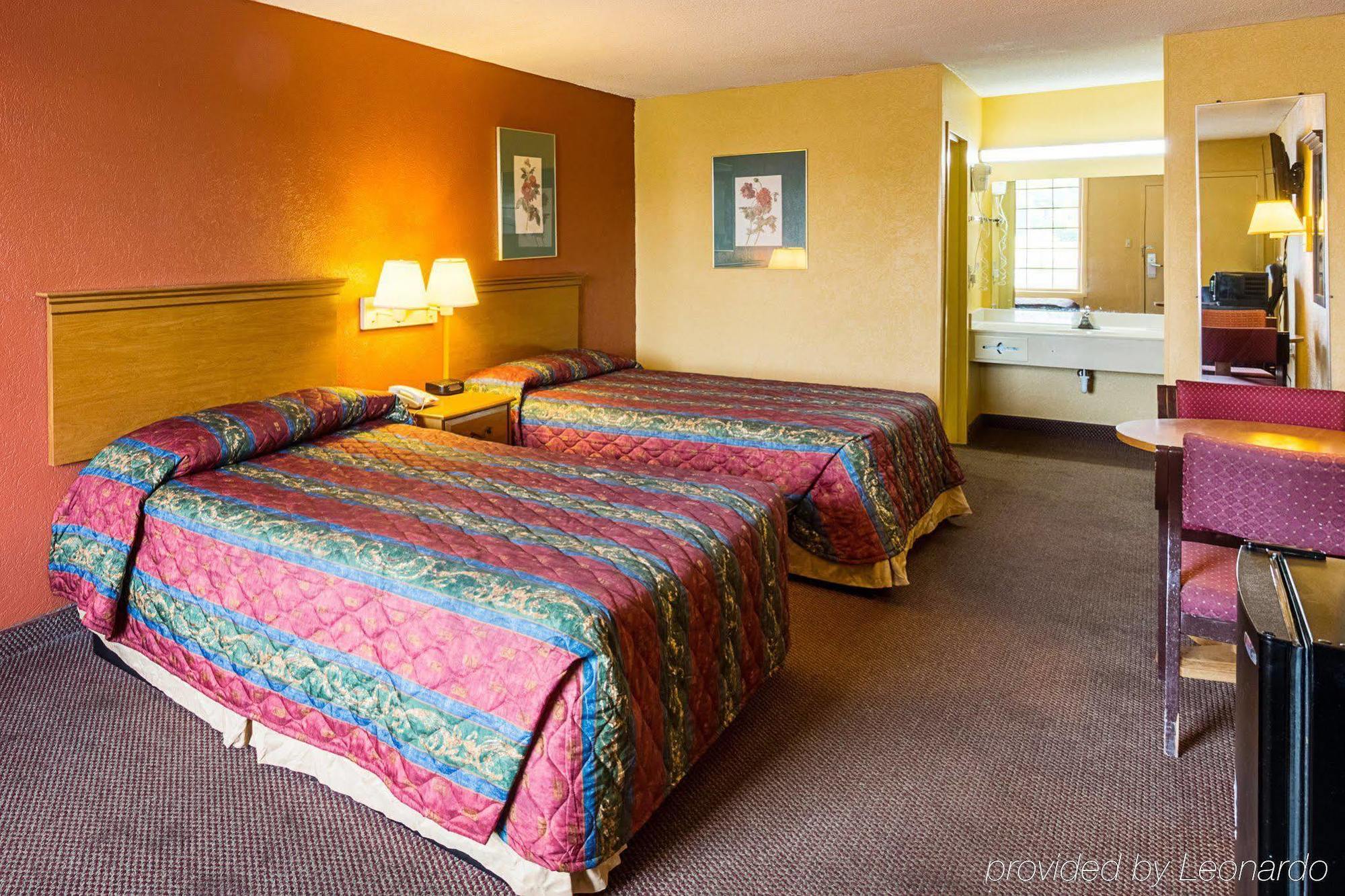 Econo Lodge Inn & Suites Orangeburg Ngoại thất bức ảnh